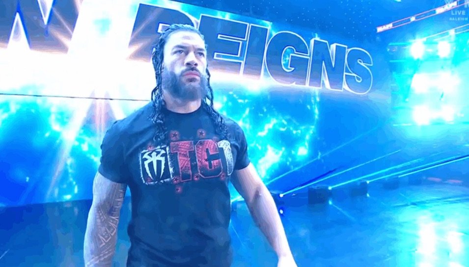Roman Reigns Returns To WWE On RAW